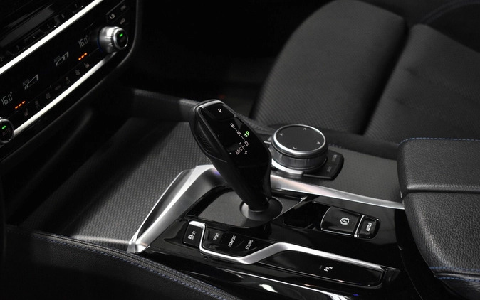 BMW Seria 5 cena 189900 przebieg: 103648, rok produkcji 2021 z Chełmek małe 137